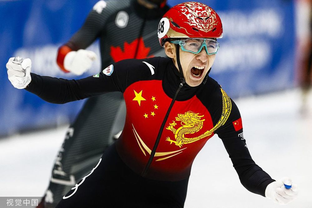 国米正在关注罗贝托，他们已经通过中间人向球员表达了兴趣，巴萨方面还没有决定是否和球员续约，但无意冬窗低价出售罗贝托。